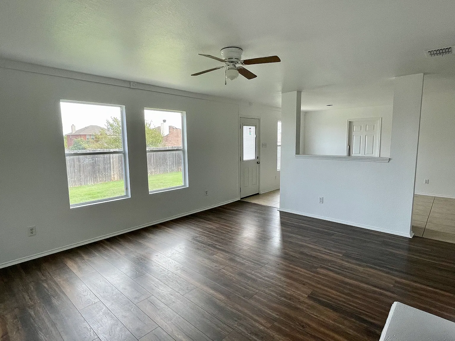 4 bed, 2592 sqft, $2,000 — Photo 3