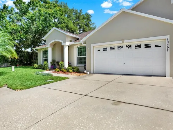 10597 Alvarado Ct, Seminole, FL 33772