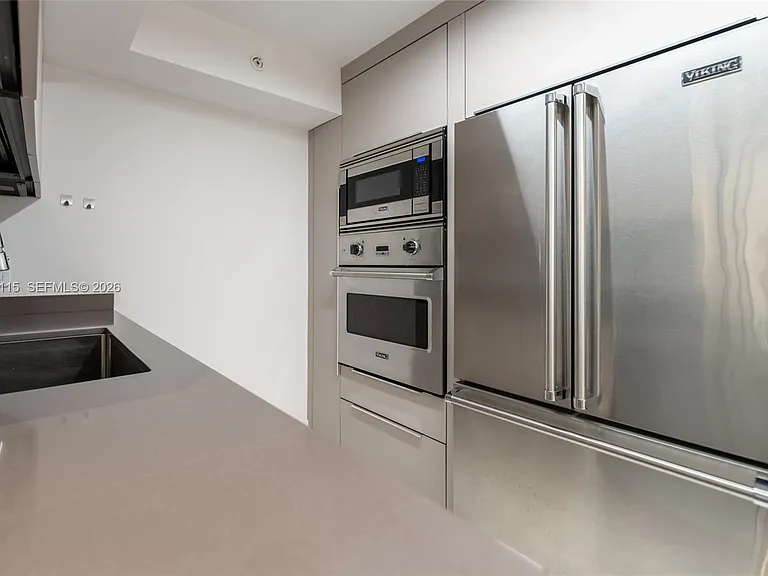 5757 Collins Ave #2207 — Photo 15