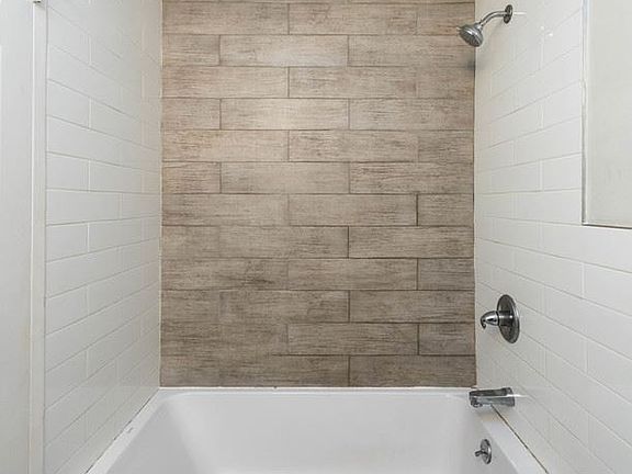 2_morgan_avenue_unit_2-15