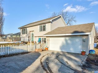 410 McKee Rd, Underwood, IA 51576