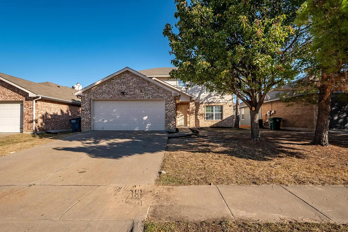 Building Photo - 228 Memory Dr