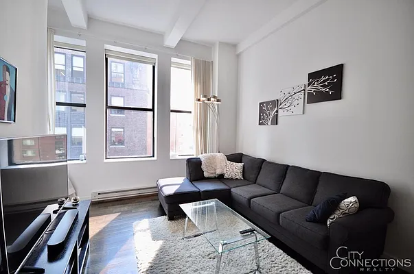 Rented by City Connections Realty | media 3