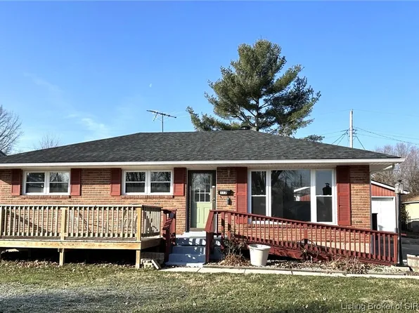 112 Hungate Ave., Salem, IN 47167