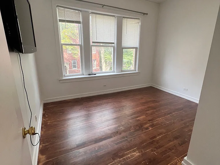 3213 W Beach Ave #2B — Photo 3