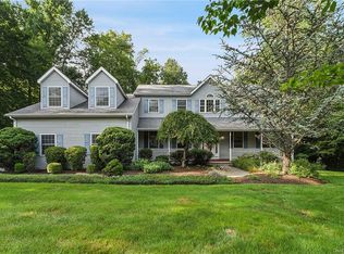 21 Betsy Rd, Mahopac, NY 10541