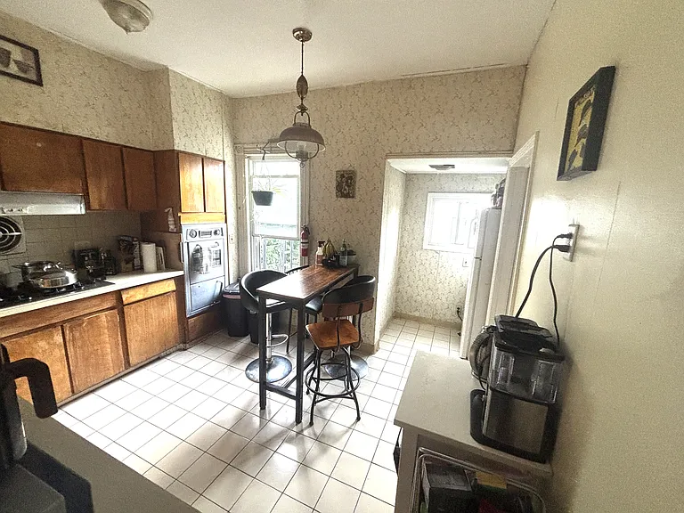 18 Tonnele Ave #B — Photo 8