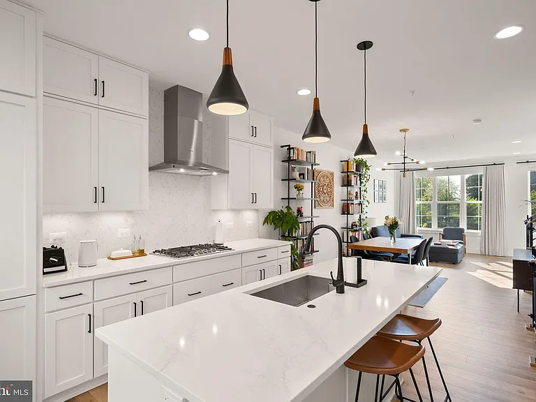 11258 Faraday Park Dr — Photo 14