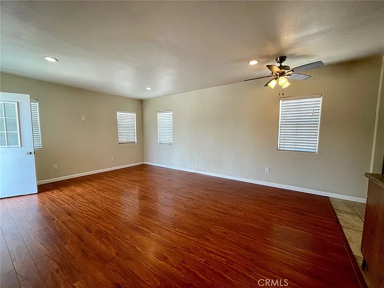 15142 Georgia Ave — Photo 10