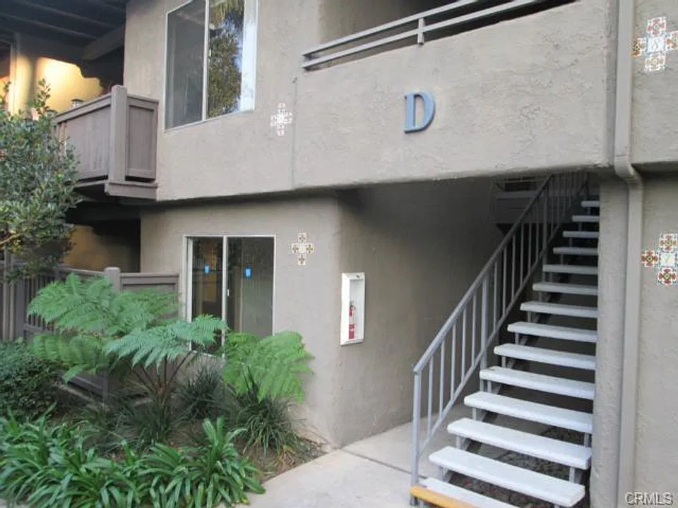 1345 Cabrillo Park Dr #D5