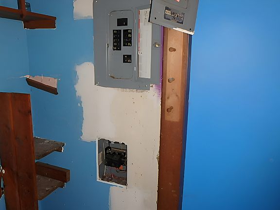 3rd image of 3136 N 17060e Rd