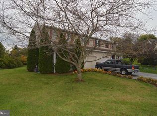 340 Sioux Ct, Sinking Spring, PA 19608