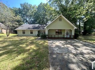 156 Glenstone Cir, Jackson, MS 39212
