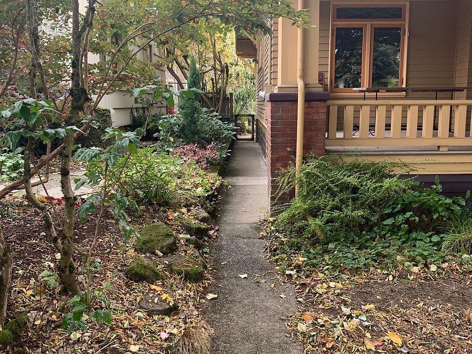 sidewalk to private entrance