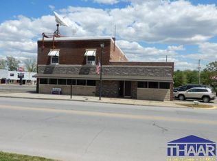 422 S Main St, Clinton, IN 47842