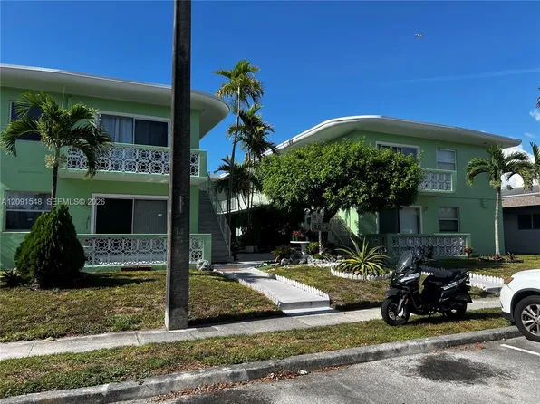 2072 NE 169th St APT 8, North Miami Beach, FL 33162