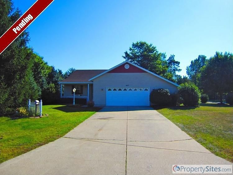 1st image of 457 Pine Wood Dr