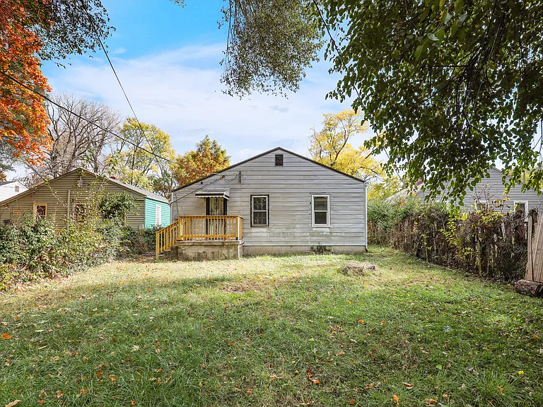 3532 Caroline Ave — Photo 14