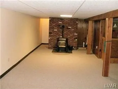 527 Donna Dr photo 1