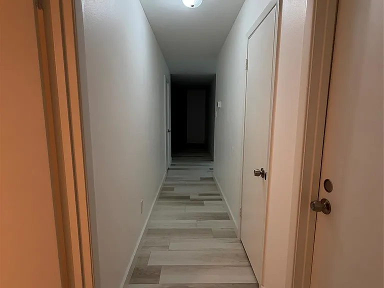 1704 Jones St — Photo 11