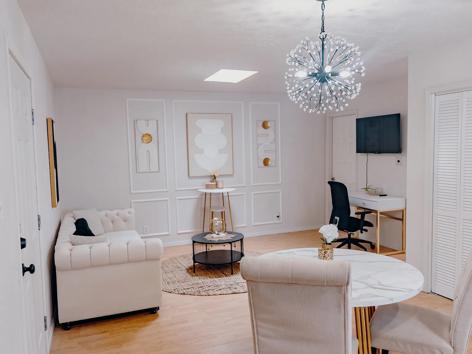 1 bed, 900 sqft, $1,900 — Photo 2