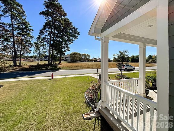 3rd image of 417 Kiser Ln