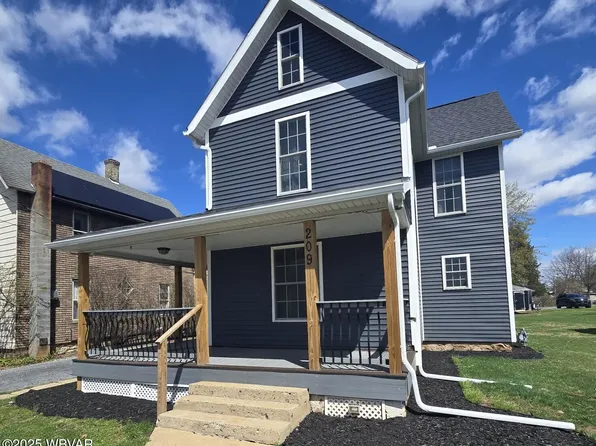 209 Maple St, Jersey Shore, PA 17740