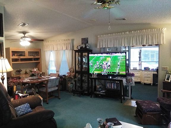 5th image of 412 Klickety Klak Ln