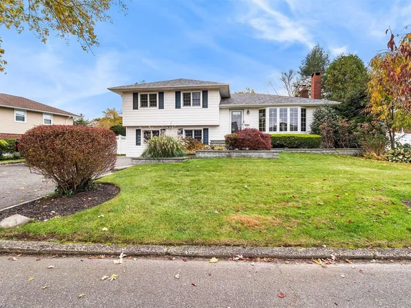 38 Cawfield Lane, Melville, NY 11747