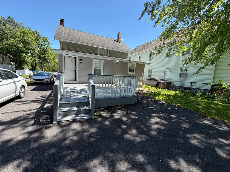 1747 Oneida St — Photo 29