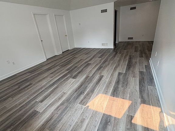 2nd image of 1040 W Princess St APT 10