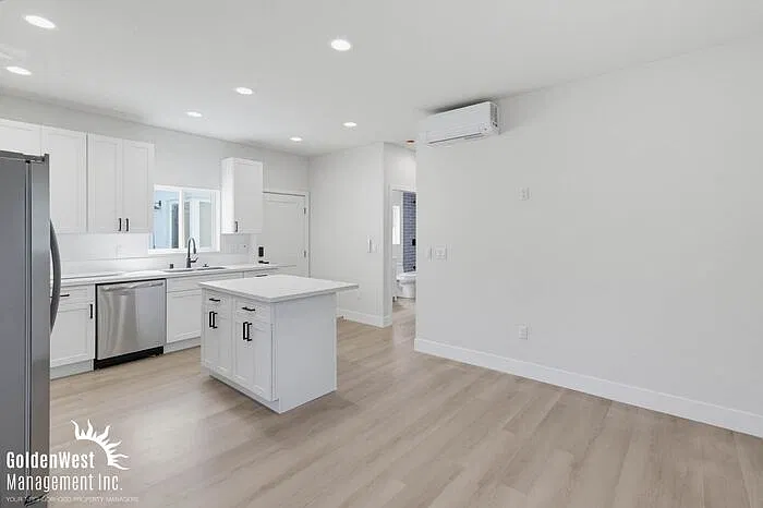 1 bed, 1.0 bath, 750 sqft, $2,995 — Photo 4