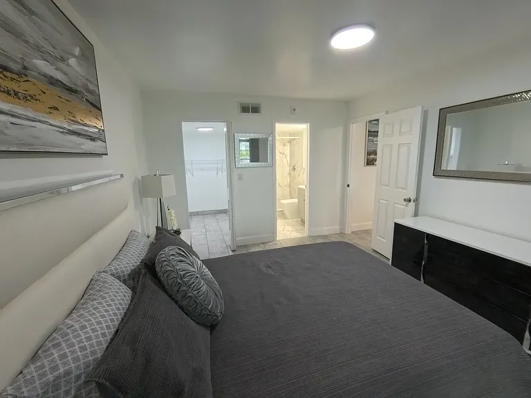 645 N Keene Rd #B — Photo 8