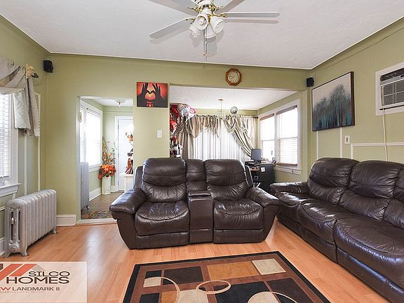 4th image of 264 Bedford Ave