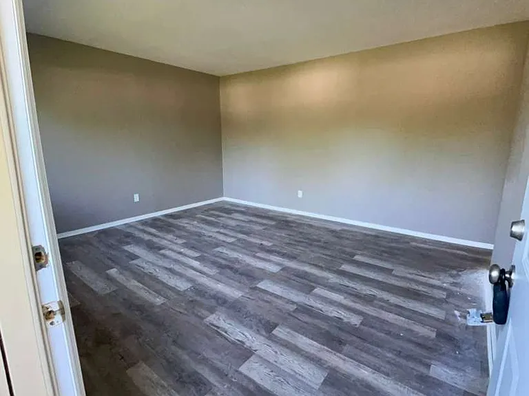 10432 Baron Dr — Photo 6