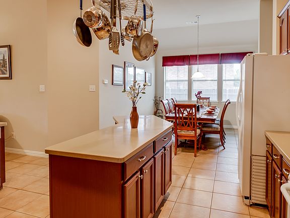 Kitchen with island