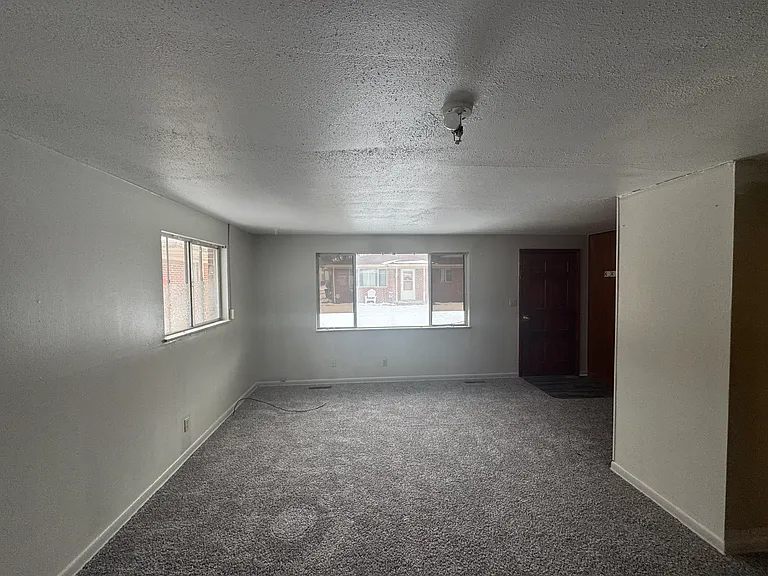 210 W Church St #5 — Photo 4