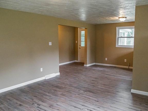3rd image of 5075 Holly Ave