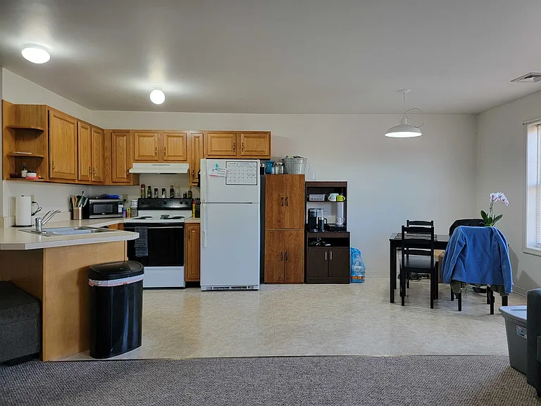 183 Tom Ave #C — Photo 7