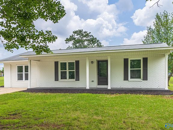 3rd image of 2119 Aretha St