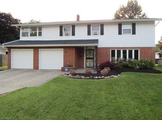 5184 Berkshire Dr, North Olmsted, OH