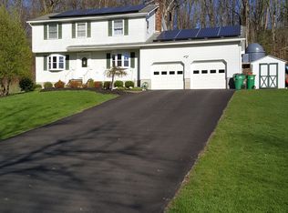 28 Dale Rd, Hopewell Junction, NY 12533