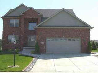 10441 Pinnacle St, Winfield, IN 46307