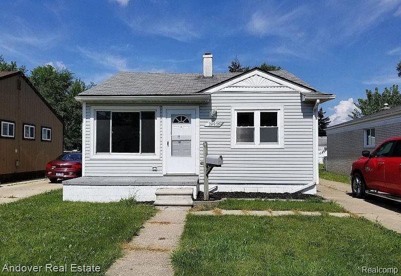 1st image of 28936 Birchlawn St