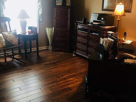 5th image of 8078 Leclay Dr