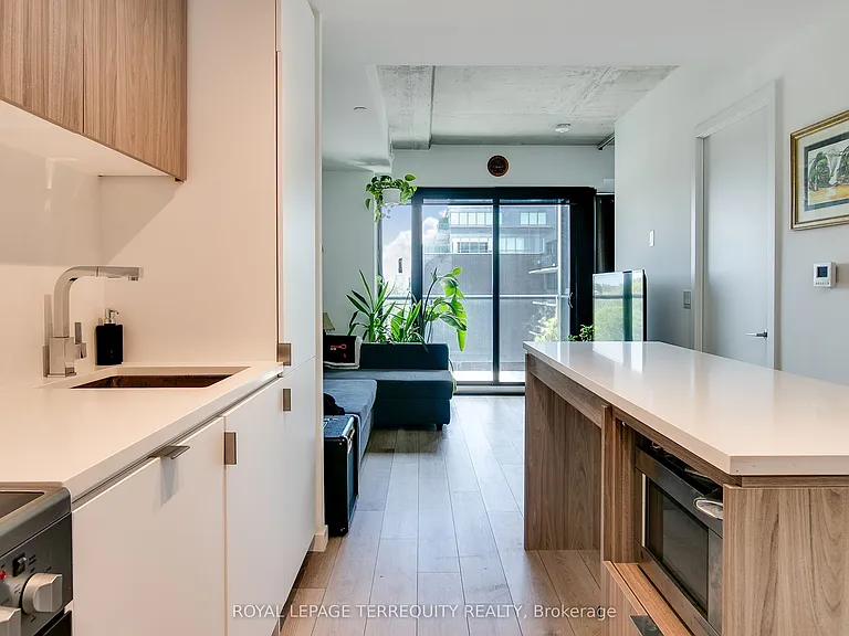 7 Smith Cres #526 — Photo 7
