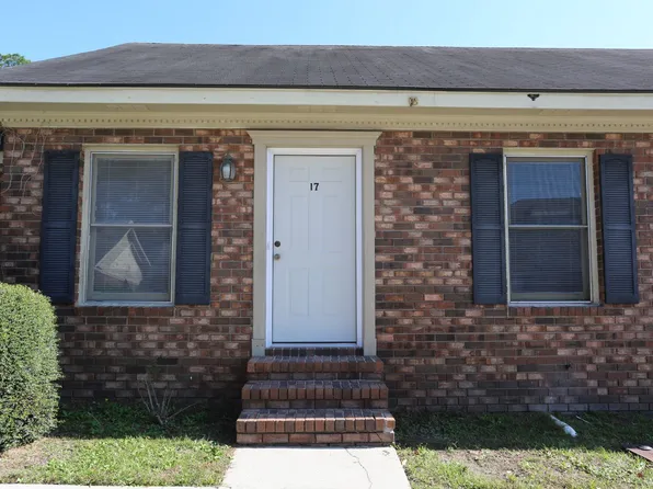 100 Lanier Dr APT 17, Statesboro, GA 30458