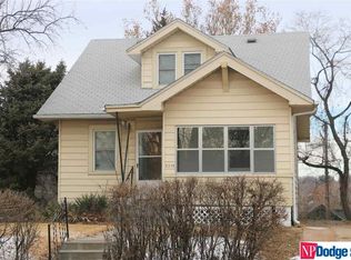 3376 Grand Ave, Omaha, NE 68111