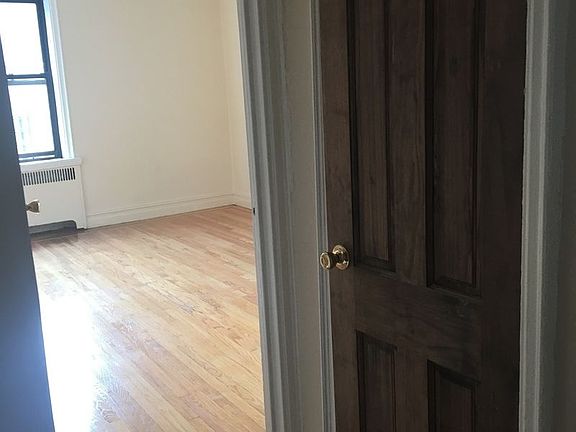 5th image of 119 Payson Ave APT 4B