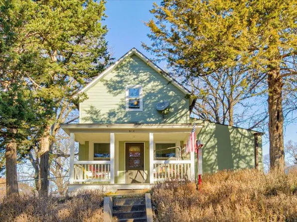 510 Elm St, Mineola, IA 51554